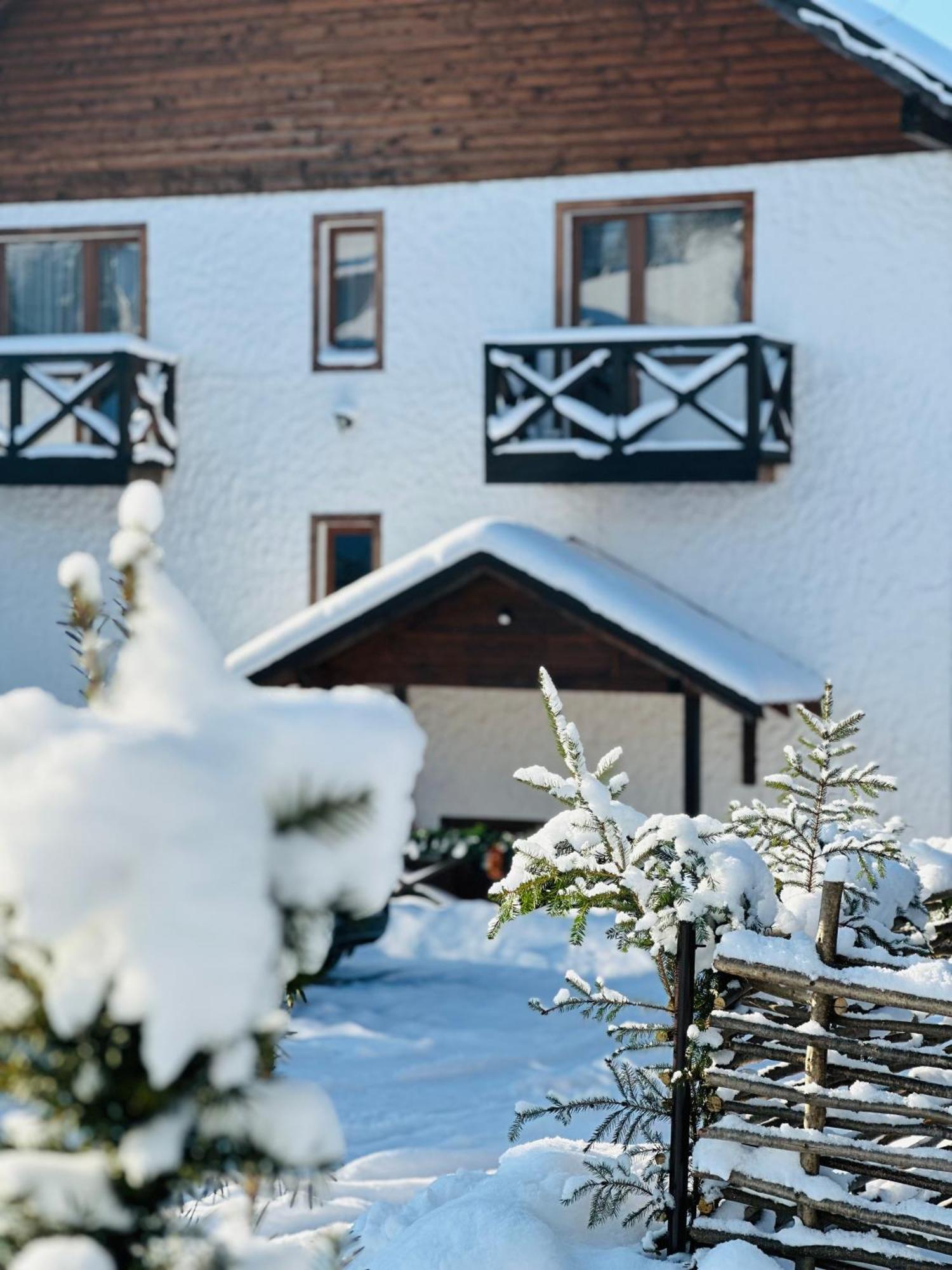 Guest House Lileya Буковел Екстериор снимка